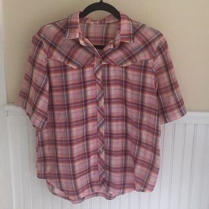 lightweight vintage top w/ subtle western vibes!